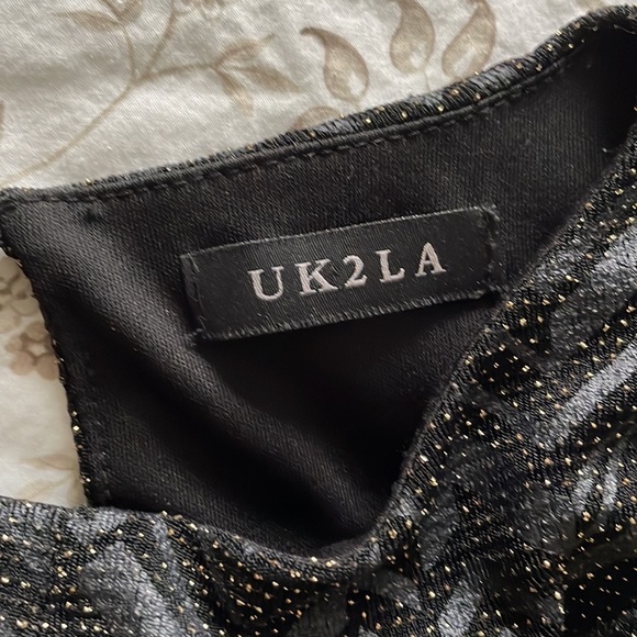 Amazing gold and black dresss - Picture 2 of 3